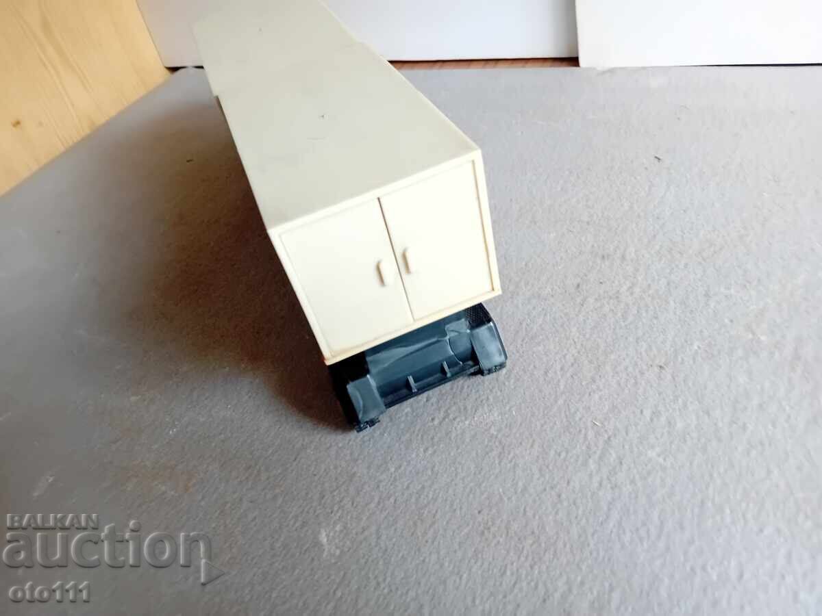 Delivery of OLD SOCIALIST, TOY TRUCK TRAILER Delivery of OLD SOCIALIST, TOY TRUCK TRAILER