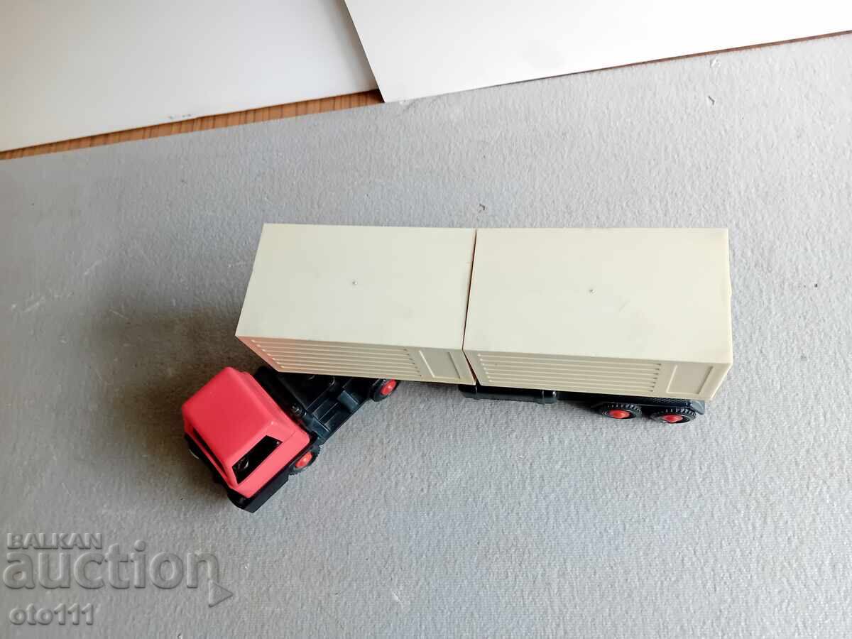 OLD SOCIALIST, TOY TRUCK TRAILER - 6 OLD SOCIALIST, TOY TRUCK TRAILER - 6