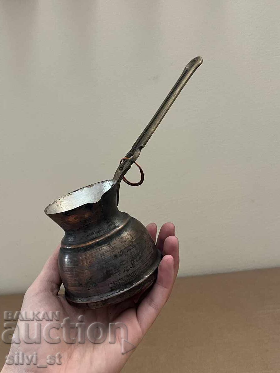 Delivery of Old copper kettle