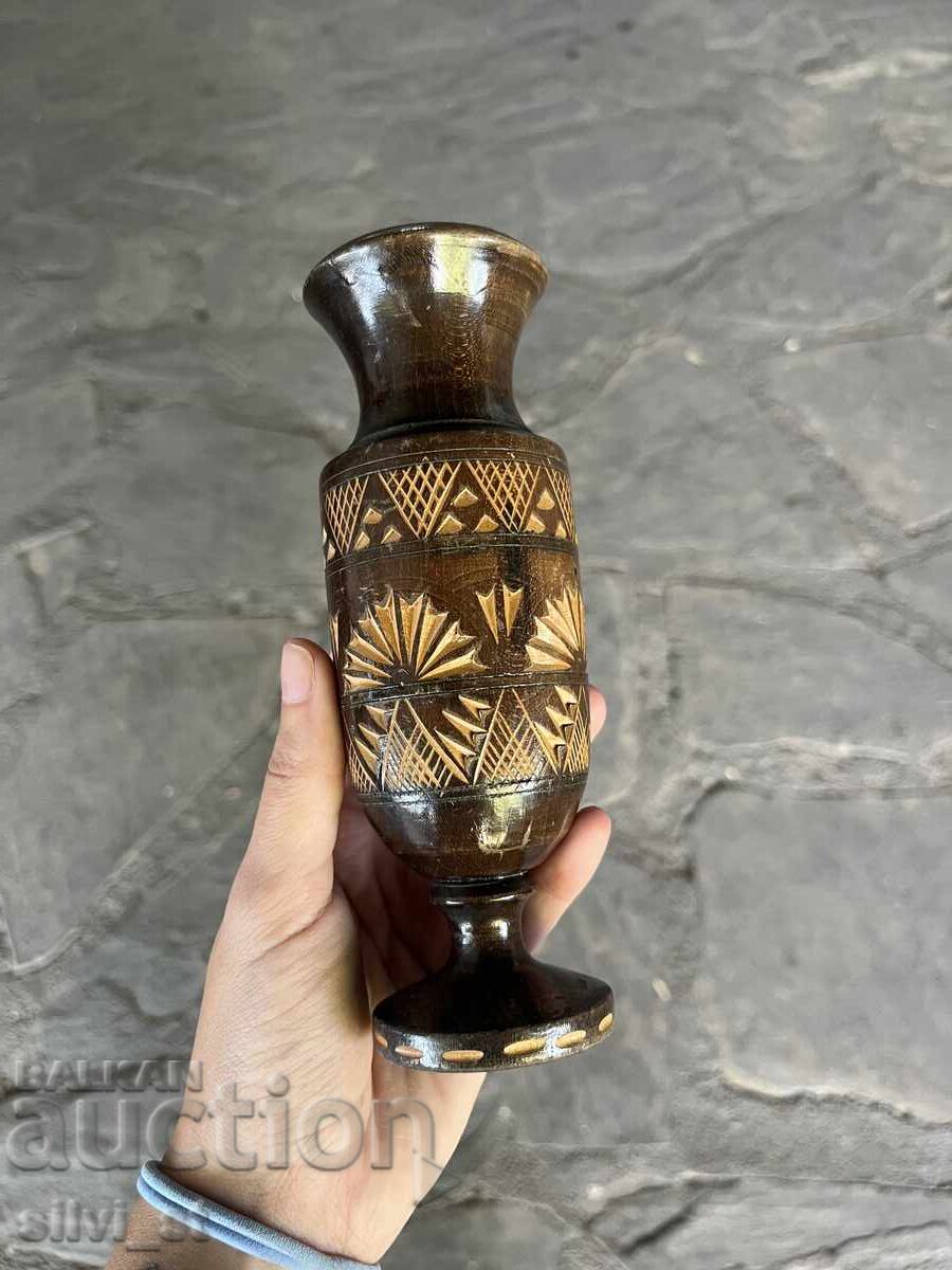 Ένα ξύλινο βάζο - 5 Ένα ξύλινο βάζο - 5