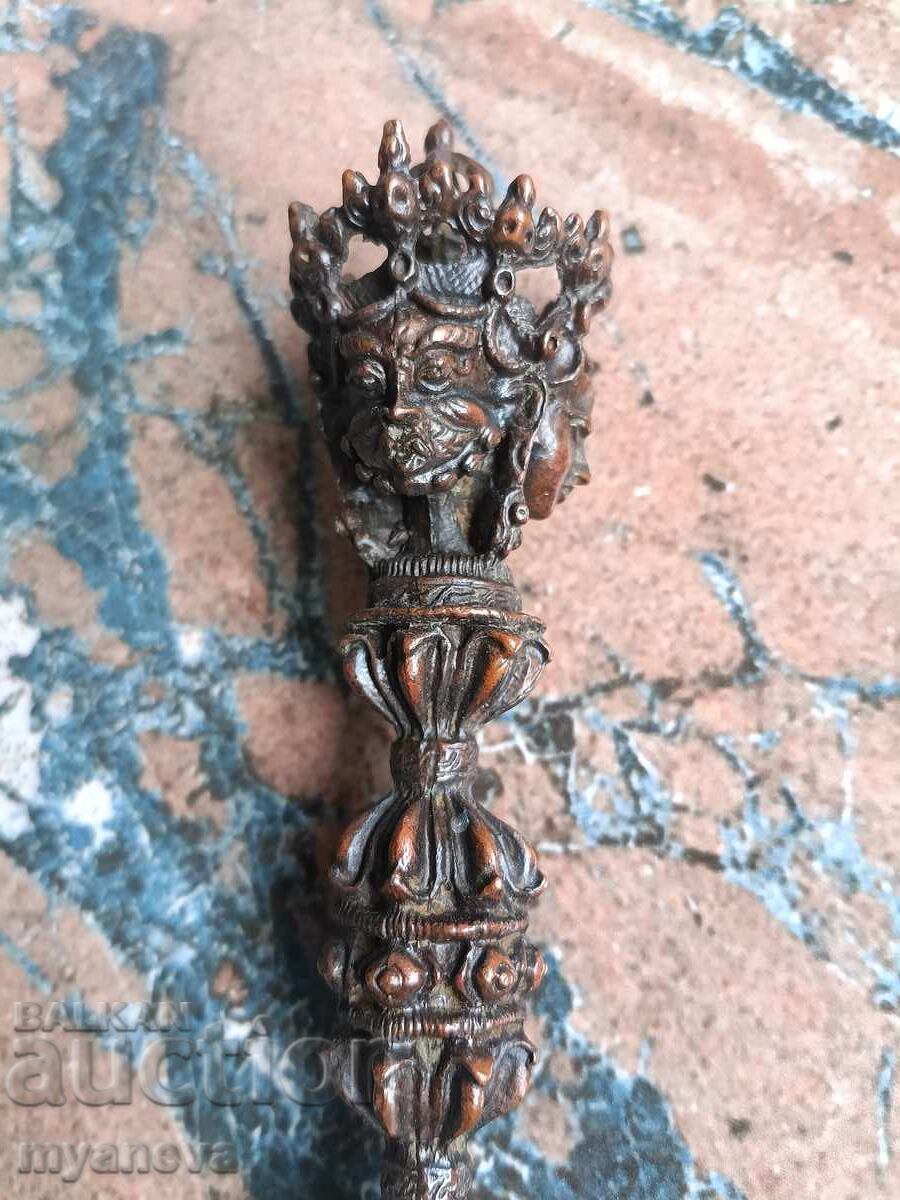 Delivery of Bronze Dagger from Cambodia