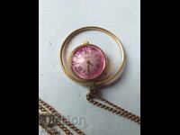 Ceas cu medalion aurit