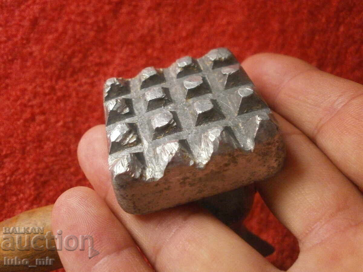 Δημοπρασία ΠΑΛΙΟ ΡΩΣΙΚΟ ΣΦΥΡΙ ΓΙΑ ΜΠΡΙΖΟΛΕΣ