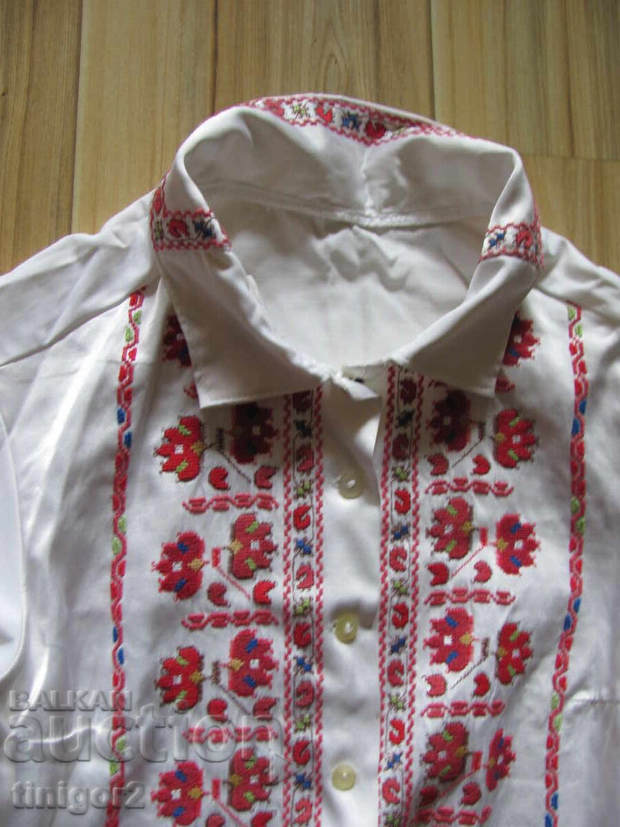 Auction  Vintage shirt for traditional costume, hand-embroidered, folk art