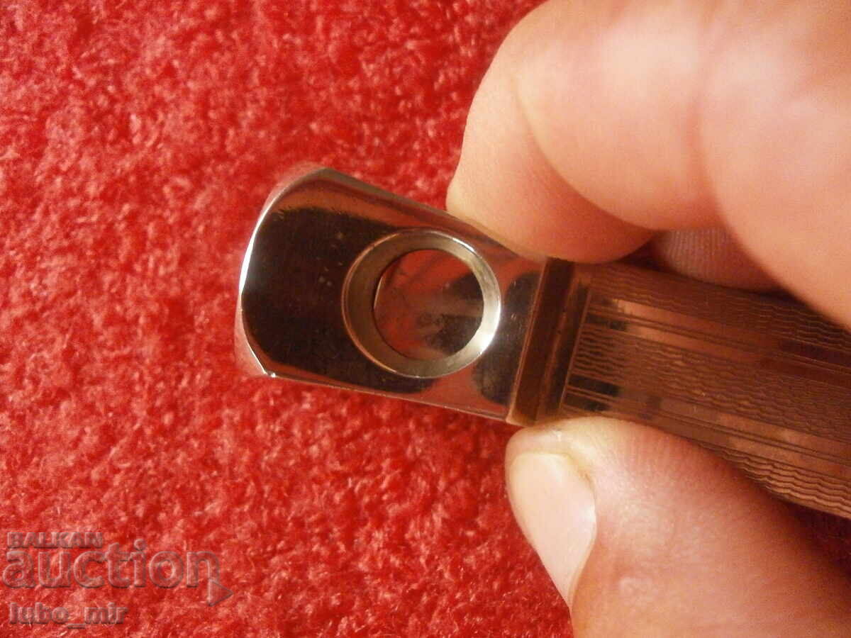 Delivery of Old Cigar Cutter