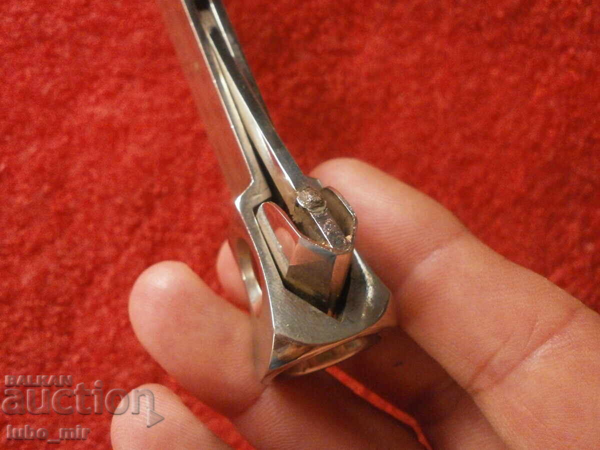 Old Cigar Cutter - 6