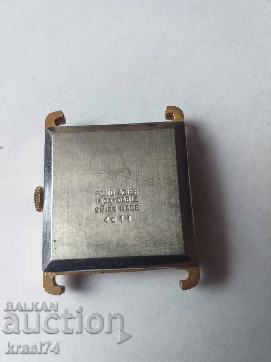 Ceas placat cu aur cu preț 50.00 BGN | € 25.56 Ceas placat cu aur cu preț 50.00 BGN | € 25.56