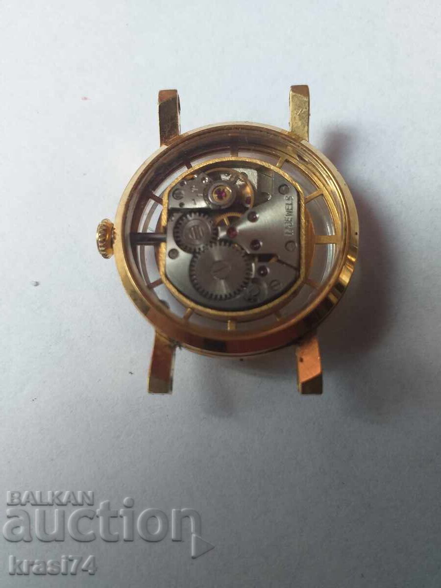 Επιχρυσωμένο ρολόι με τιμή 35.00 BGN | € 17.90 Επιχρυσωμένο ρολόι με τιμή 35.00 BGN | € 17.90