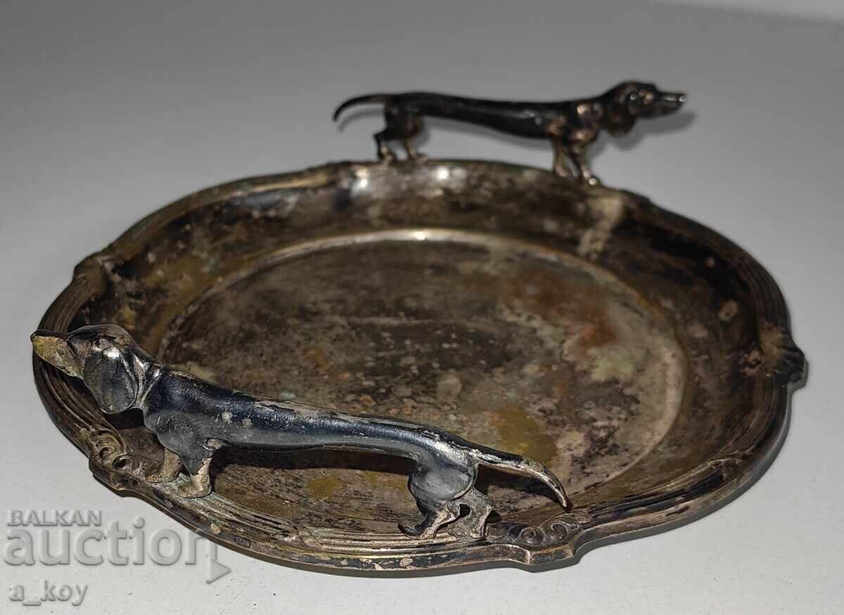 МАСИВЕН МАРКИРАН МАЛЪК МЕТАЛЕН ПОДНОС ЧИНИЯ КУЧЕТА КУЧЕ