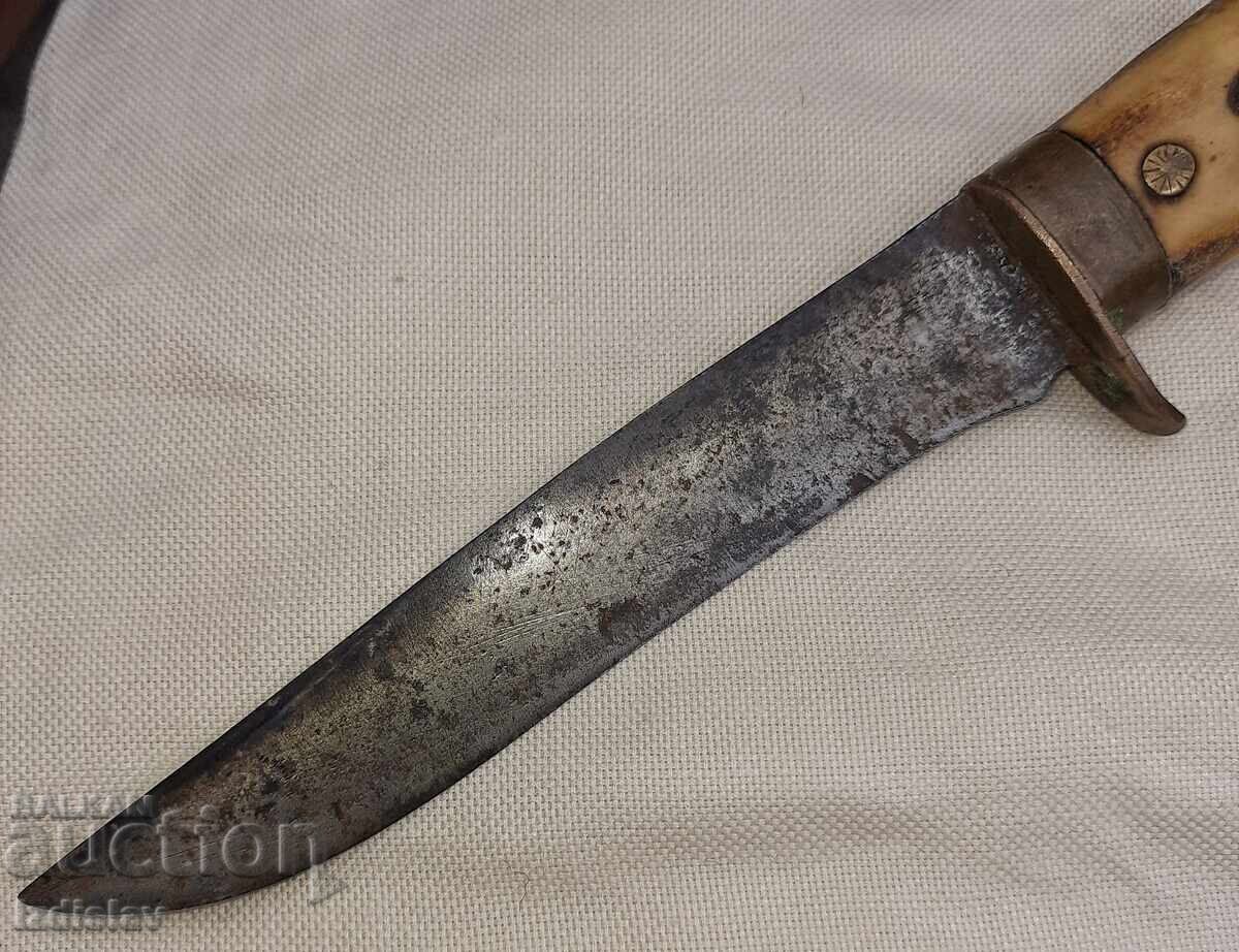 Licitație Cuțit vechi de vânătoare Licitație Cuțit vechi de vânătoare