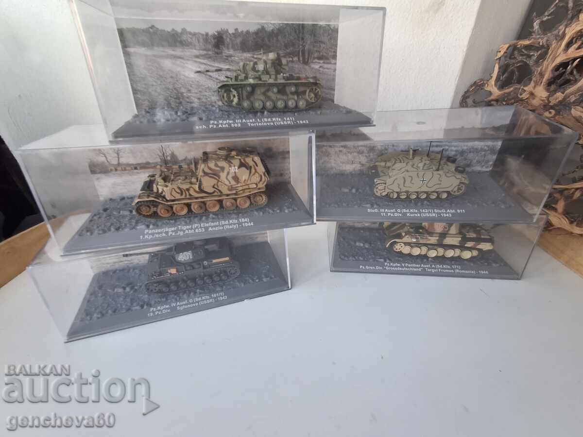 Аукцион УНИКАЛЕН ЛОТ ТАНКОВЕ МАКЕТИ В КУТИИ