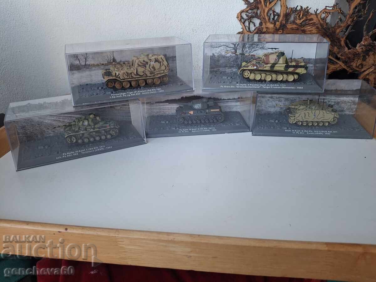 UNIQUE LOT OF TANK MODELS IN BOXES UNIQUE LOT OF TANK MODELS IN BOXES