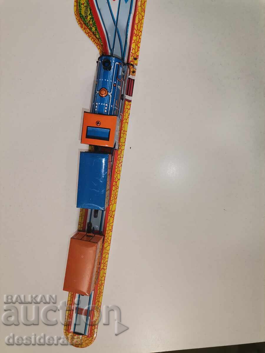 Παράδοση Παιδικό παιχνίδι - ελισσόμενο τρένο