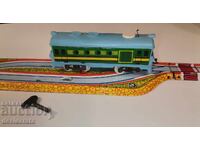 Παιδικό παιχνίδι - ελισσόμενο τρένο