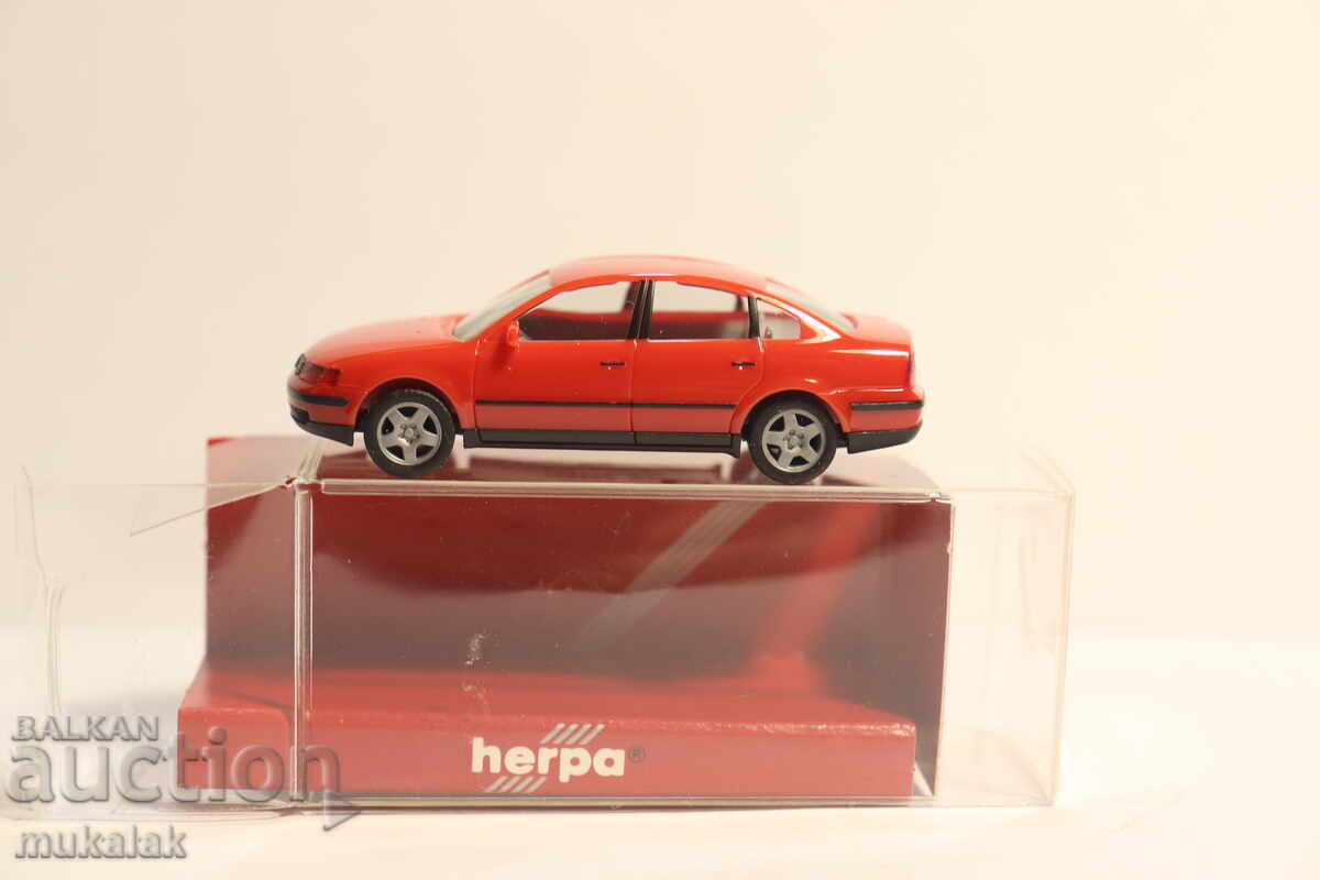 HERPA H0 1/87 VW PASSAT MODEL CAR TOY