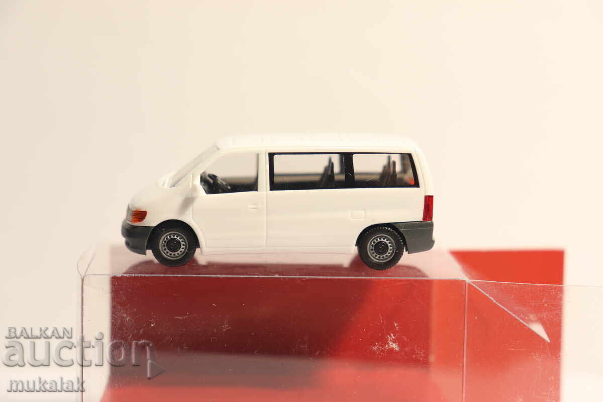 HERPA H0 1/87 MERCEDES BENZ VITO MODEL MAȘINĂ JUCĂRIE cu preț 15.00 BGN | € 7.67 HERPA H0 1/87 MERCEDES BENZ VITO MODEL MAȘINĂ JUCĂRIE cu preț 15.00 BGN | € 7.67