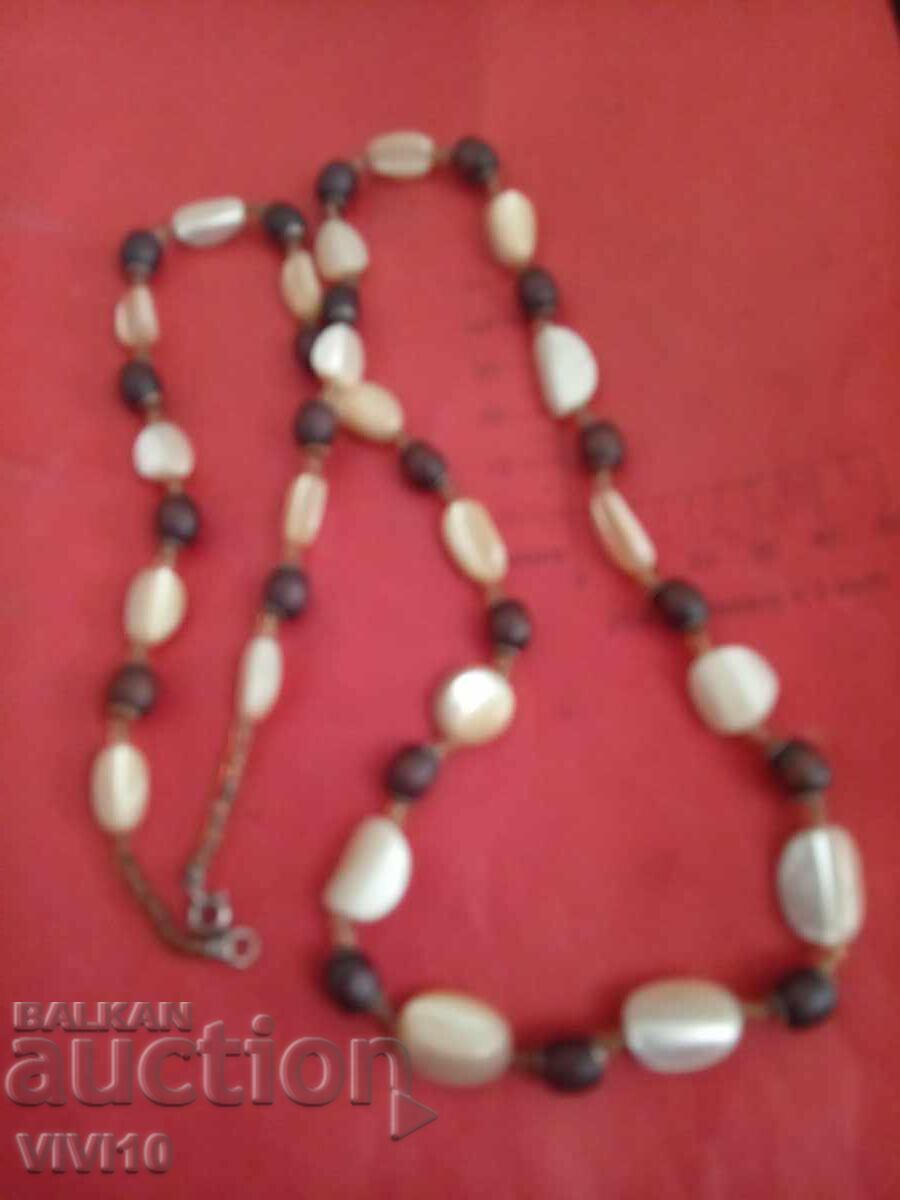 Colier vechi de sidef