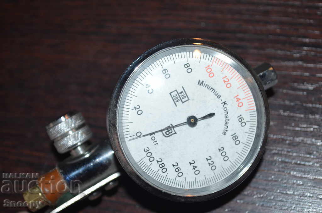 Sphygmomanometer - metal manometer - 5