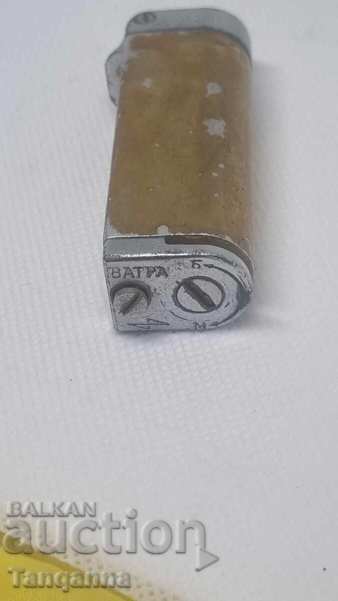 Ρετρό αναπτήρας με τιμή 10.00 BGN | € 5.11