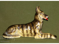 Διακοσμητικό κεραμικό ειδώλιο σκύλου