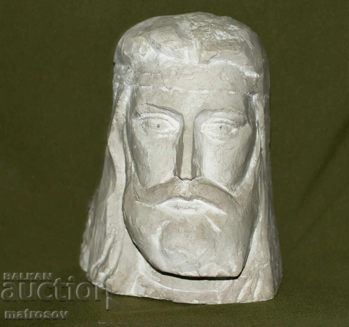Гипсова скулптура на мъжка глава