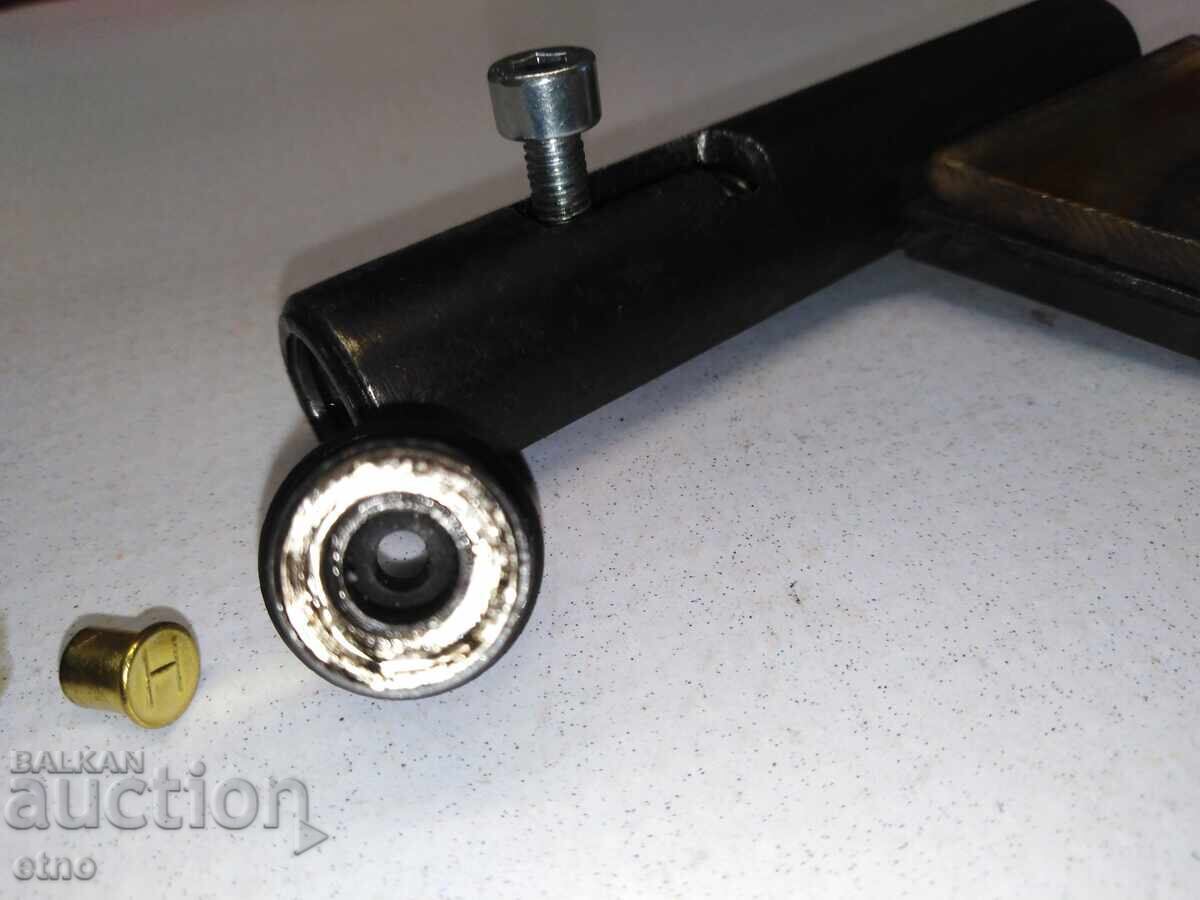 EXPLODER, DOG CHASER WITH HUNTING CAPS, WASP - 5