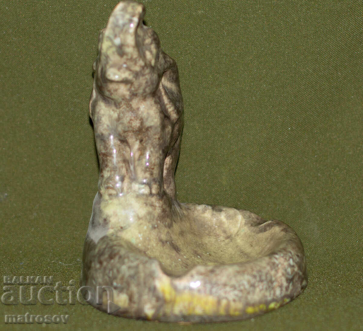 Auction  Decorative ceramic elephant figurine, ashtray