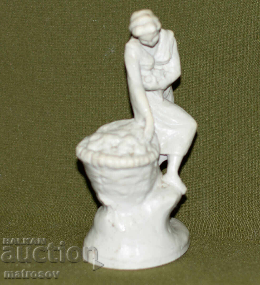 Δημοπρασία Παλιά χειροποίητη κεραμική φιγούρα γυναίκας