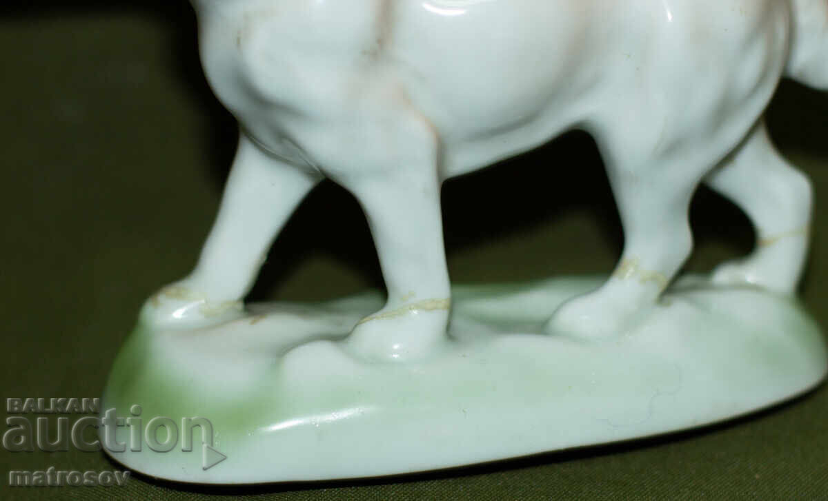 Decorative porcelain figurine, dog with price 100.00 BGN | € 51.13
