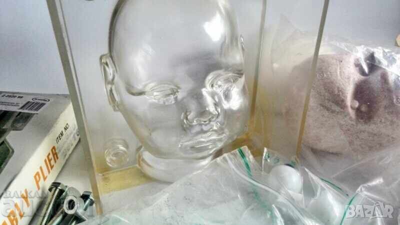 Παράδοση Καλούπια φόρμες για χύτευση κούκλας ή ιδέα για λάμπα