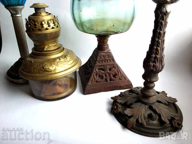 Auction  Old gas lamps and other items