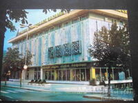 ΣΑΝΤΑΝΣΚΙ - Το κεντρικό πολυκατάστημα της πόλης