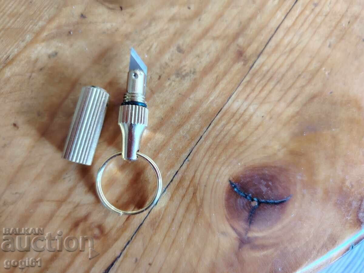 Auction  Watch, magic trick, keychain knife - New!