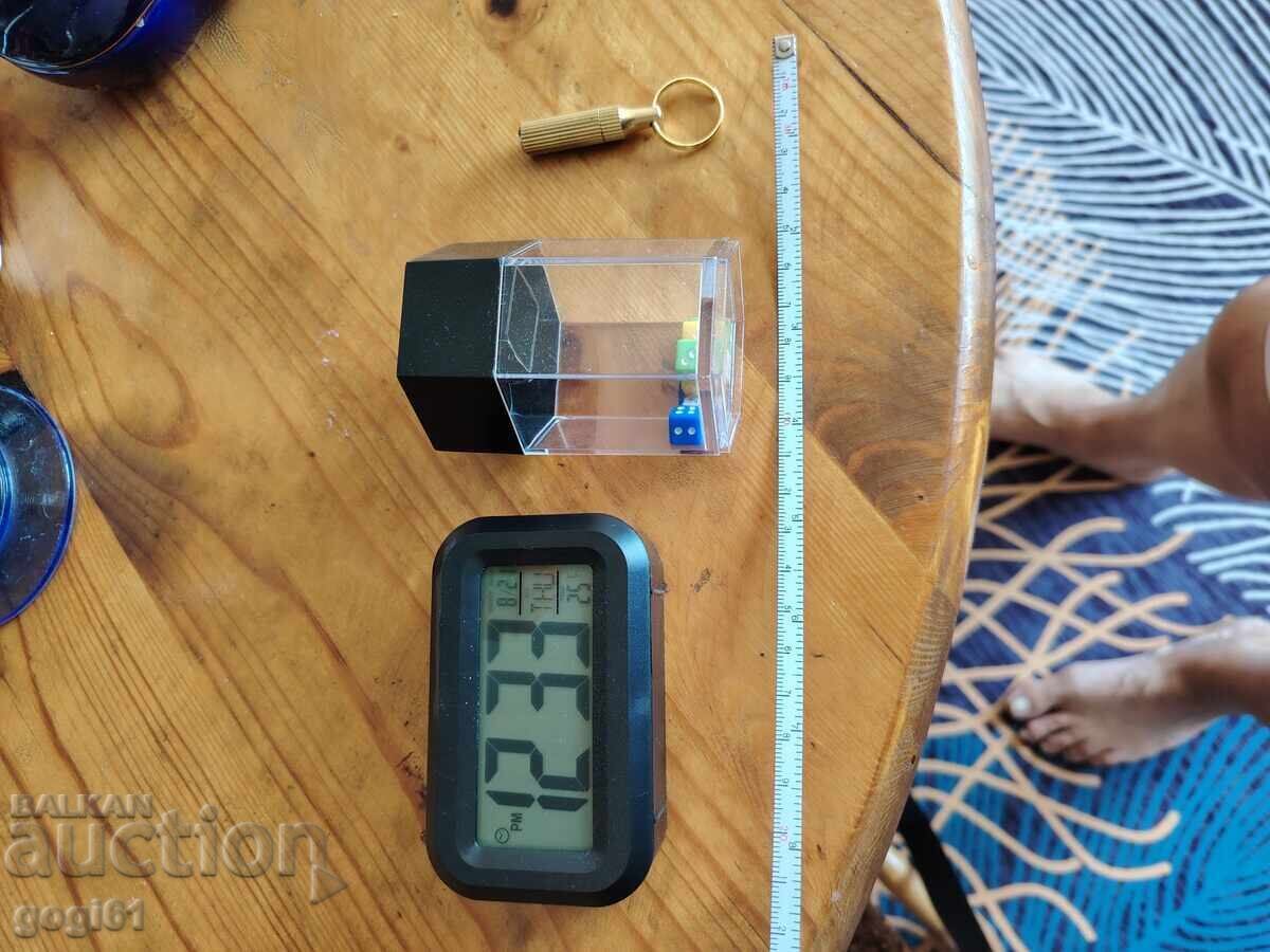 Delivery of Watch, magic trick, keychain knife - New!