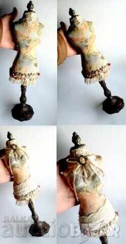 Manechin de 50 cm, formă de rochie, decorat manual - 7 Manechin de 50 cm, formă de rochie, decorat manual - 7