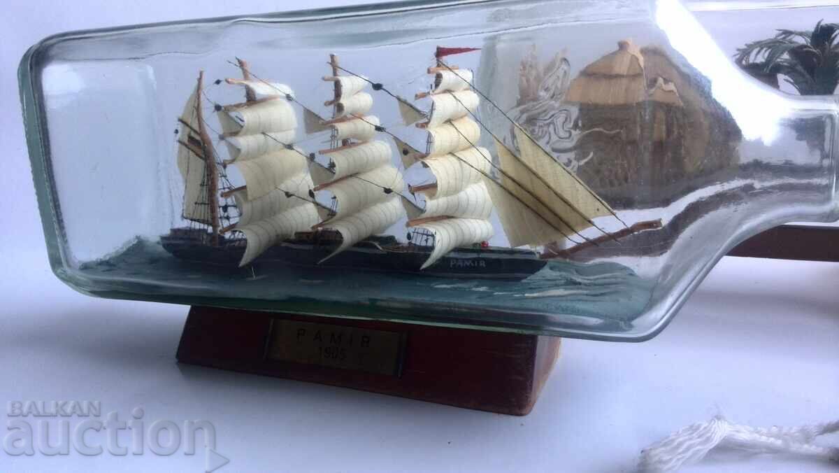 Auction  Bottles with dioramas from 1970s