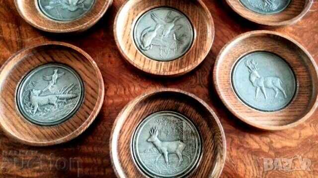 Coasters with hunting motifs with price 125.00 BGN | € 63.91