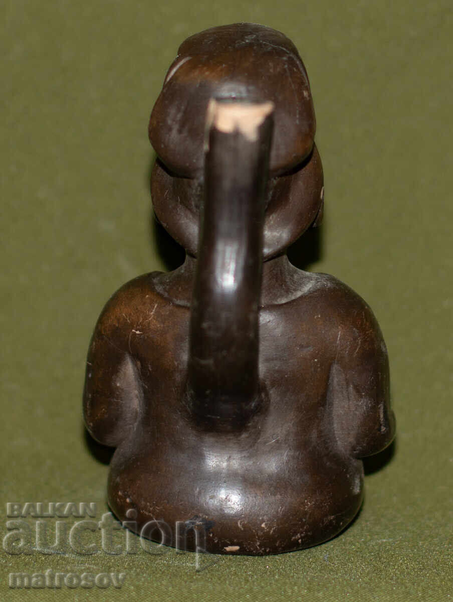 Аукцион Декоративна ръчно изработена керамична статуетка Аукцион Декоративна ръчно изработена керамична статуетка