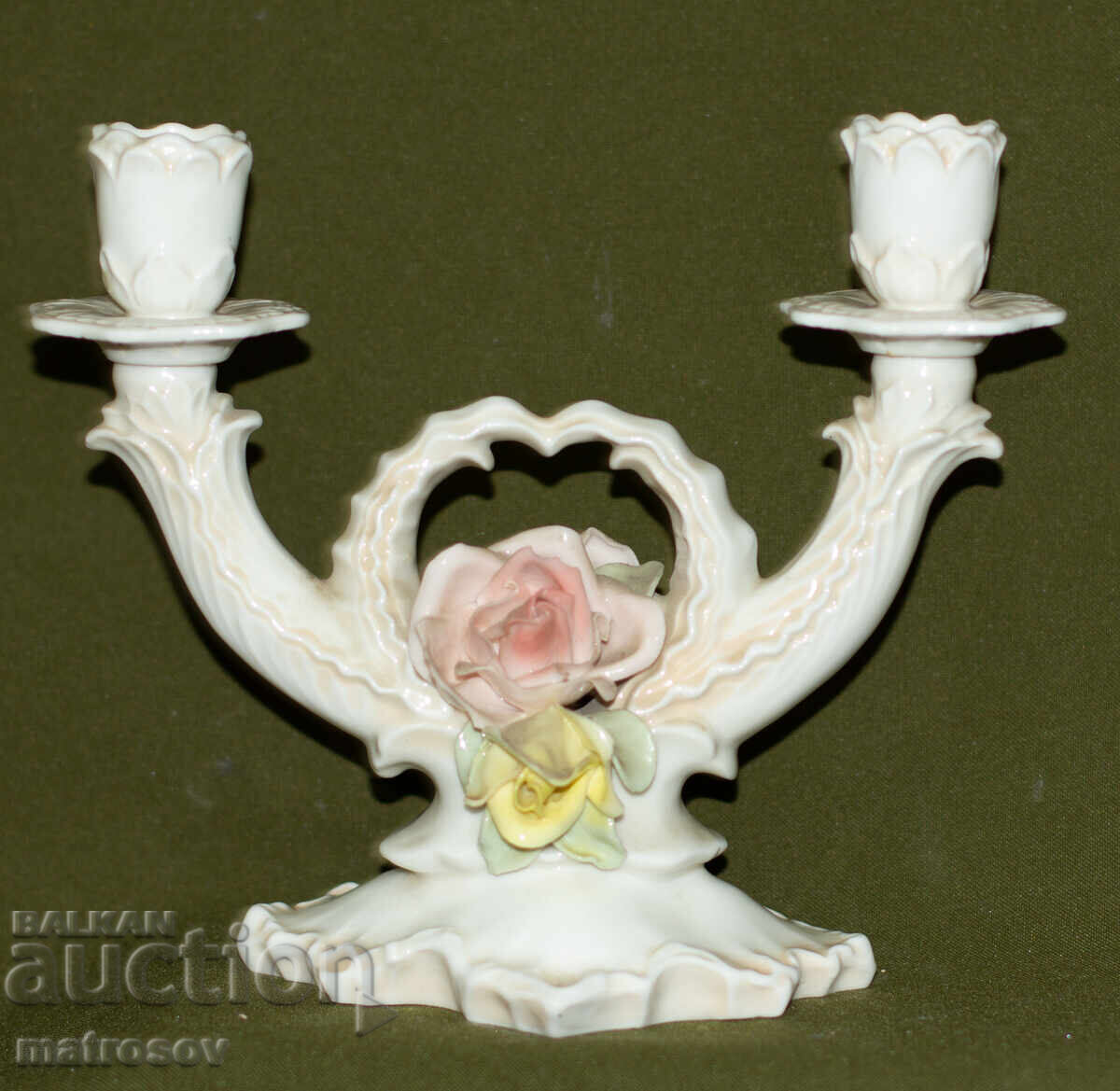 Γερμανικό πορσελάνινο κηροπήγιο με floral μοτίβα