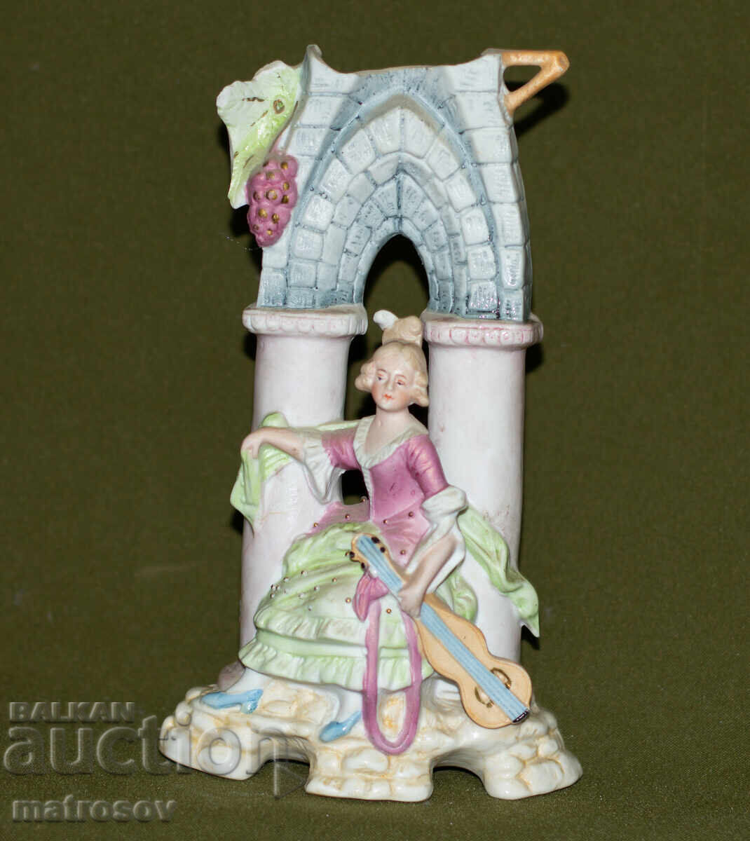 Decorative ceramic figurine of a woman with price 100.00 BGN | € 51.13