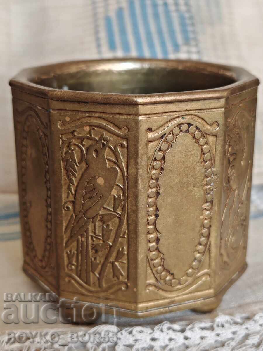 Antique Bronze Vessel Candlestick 1930s with price 27.00 BGN | € 13.80 Antique Bronze Vessel Candlestick 1930s with price 27.00 BGN | € 13.80