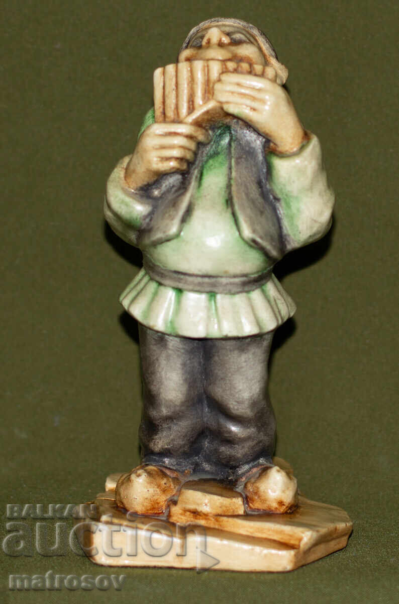 Διακοσμητικό κεραμικό ειδώλιο μουσικού με φλάουτο