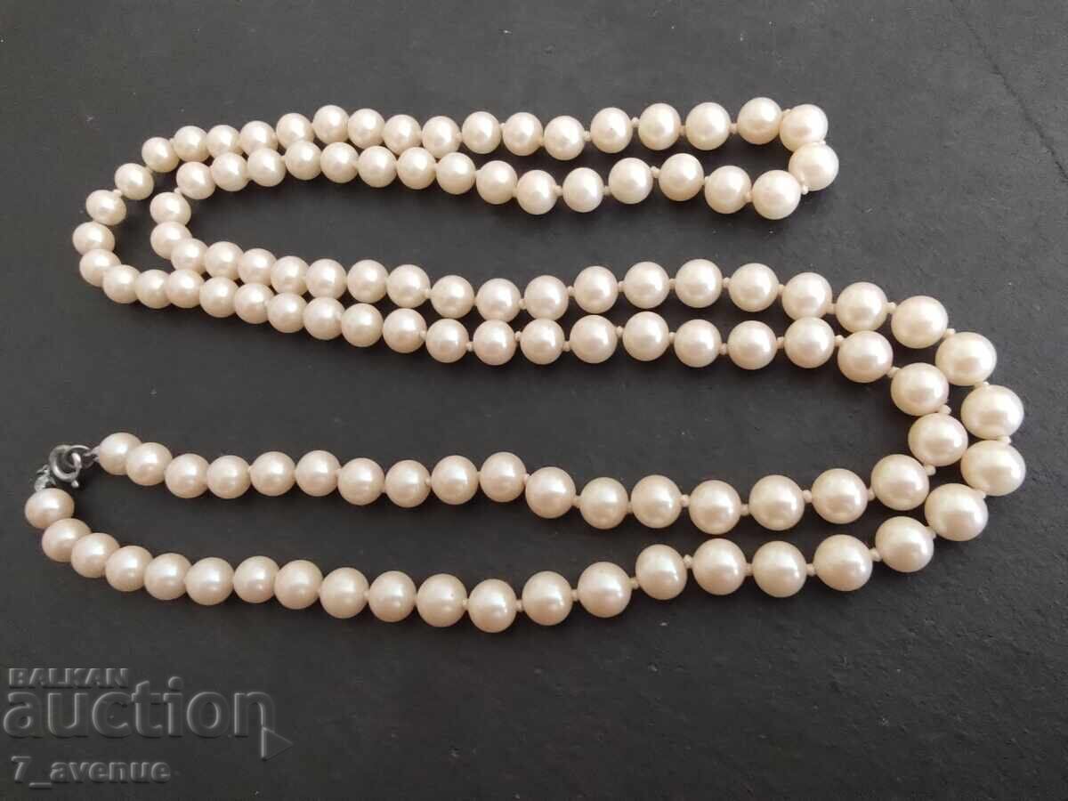 Auction  Necklace of synthetic pearls, at least 70 years old 21.08.25