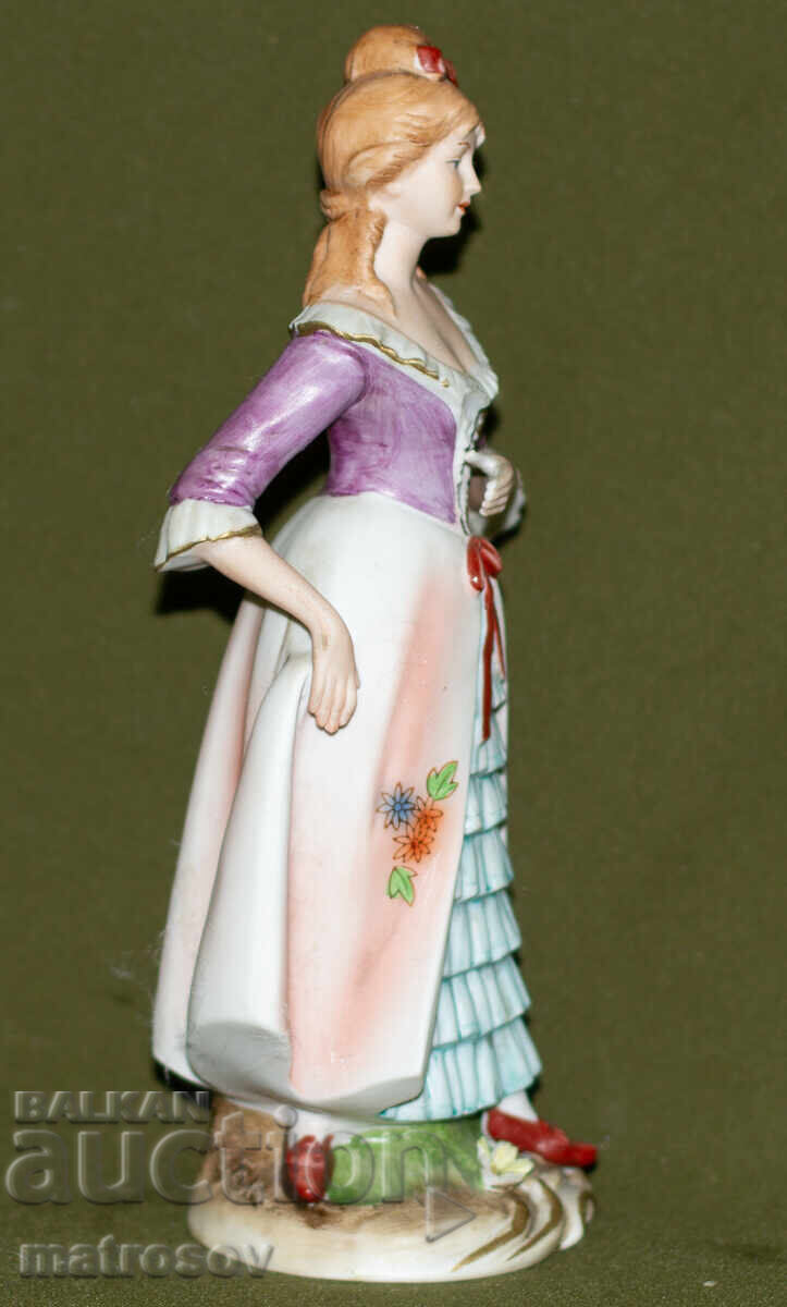 Доставка на Декоративна керамична статуетка на жена, ръчно рисувана