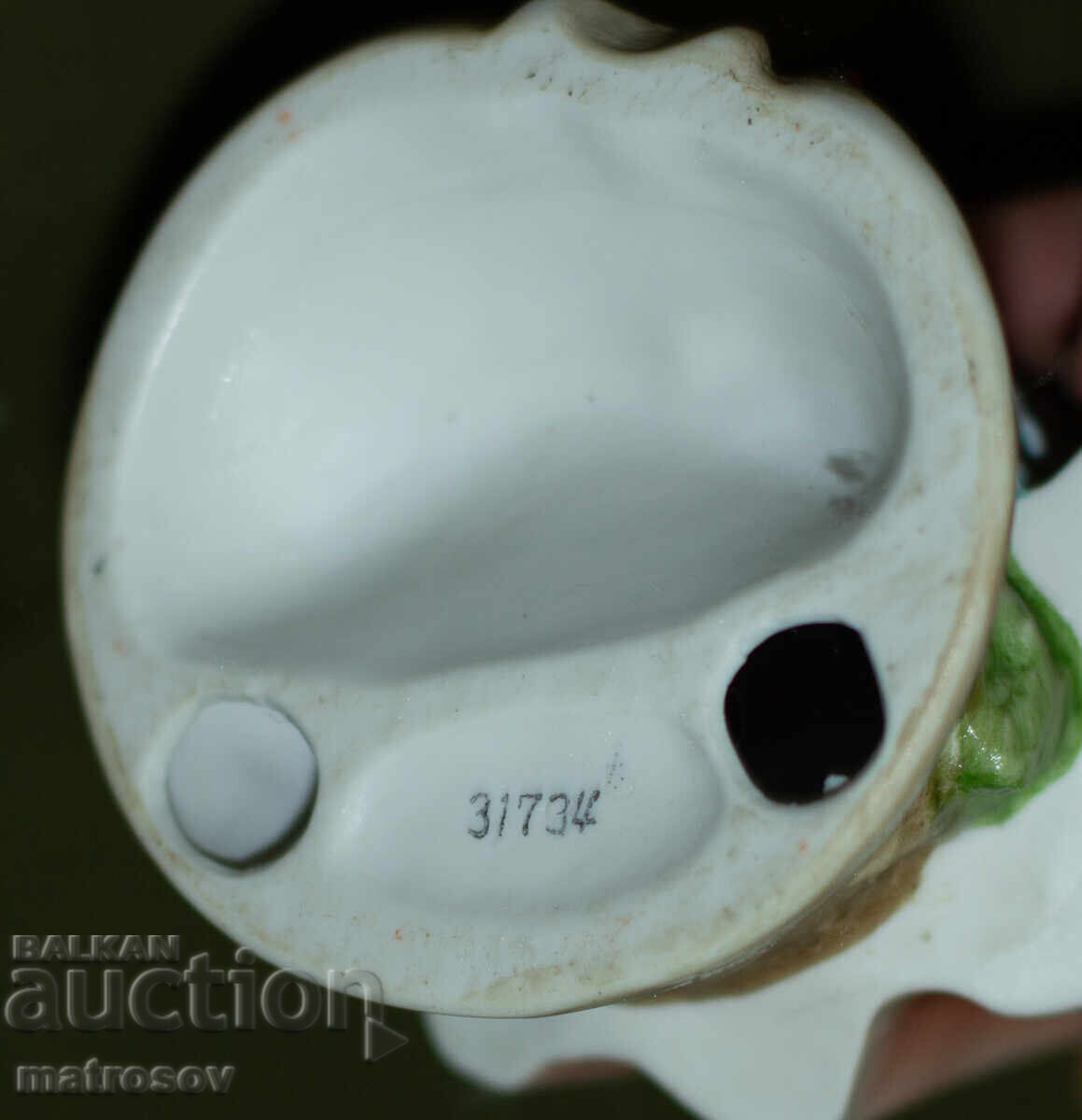 Декоративна керамична статуетка на жена, ръчно рисувана - 7