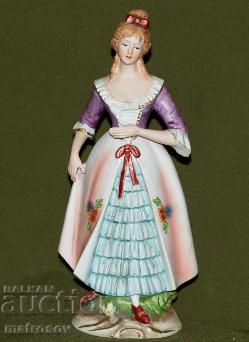 Декоративна керамична статуетка на жена, ръчно рисувана