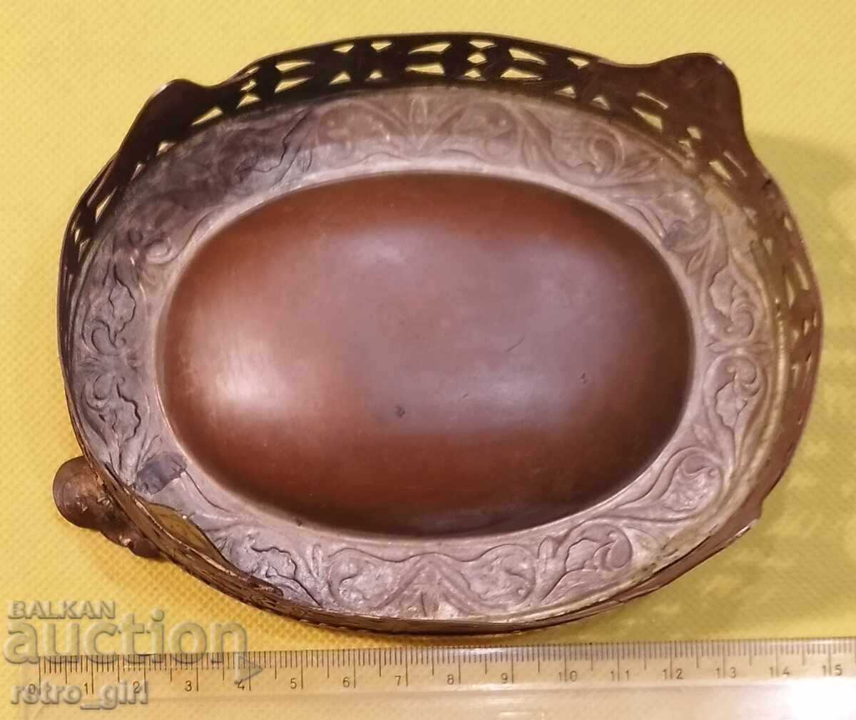 Auction  Old ashtray