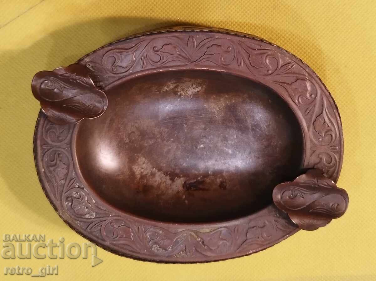 Delivery of Old ashtray