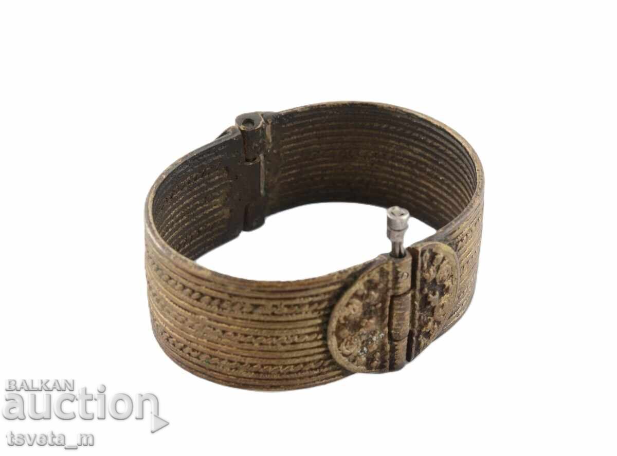 Antique bracelet, Revival jewelry, FOLK COSTUME with price 40.00 BGN | € 20.45 Antique bracelet, Revival jewelry, FOLK COSTUME with price 40.00 BGN | € 20.45