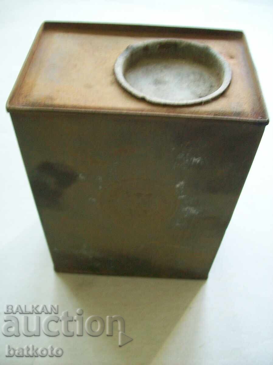 Old Italian aniline paint box from before 09.09.1944 with price 15.00 BGN | € 7.67